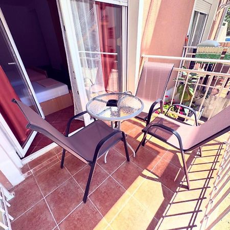 בודווה Guesthouse Mb Knezevic מראה חיצוני תמונה