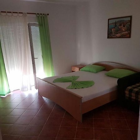 בודווה Guesthouse Mb Knezevic מראה חיצוני תמונה