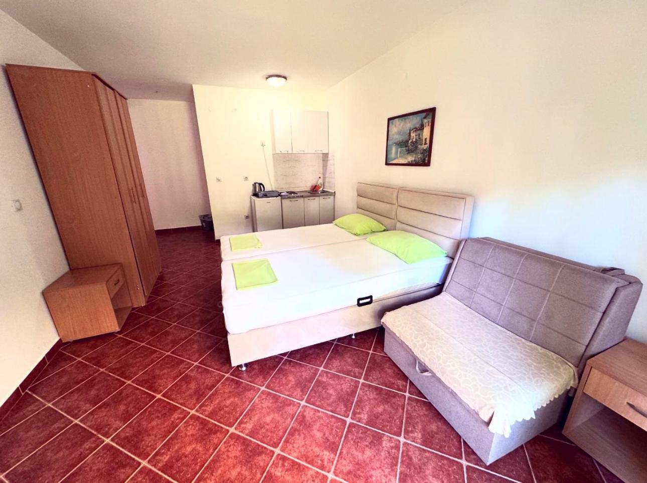 בודווה Guesthouse Mb Knezevic מראה חיצוני תמונה
