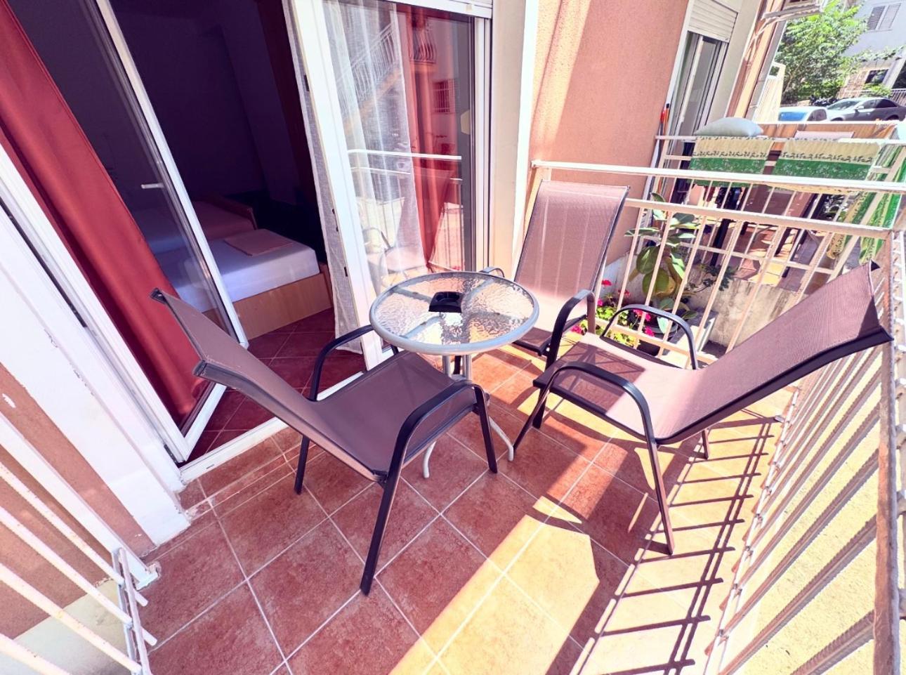 בודווה Guesthouse Mb Knezevic מראה חיצוני תמונה